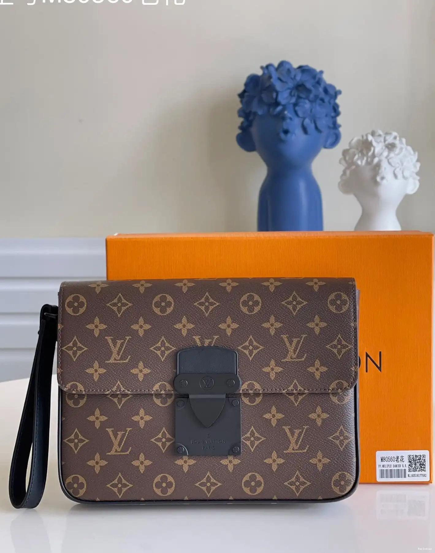 Cheap LOUIS VUITTON POUCH S LOCK A4 0513